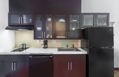 Houston Hotel | Candlewood Suites Houston North I45 by IHG