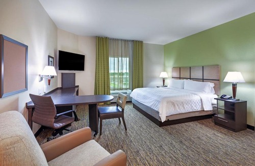 Pasadena Hotel | Candlewood Suites - Houston - Pasadena by IHG