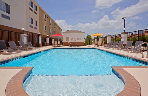 Westchase Hotel | Candlewood Suites Houston Westchase - Westheimer by IHG