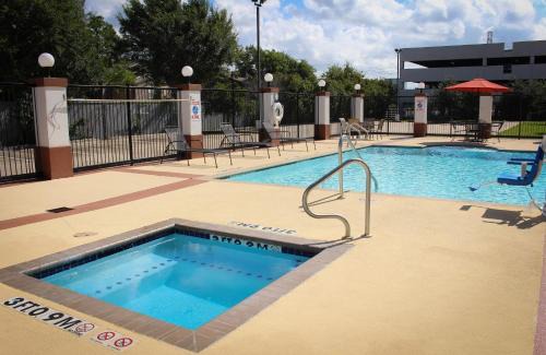 Westchase Hotel | Candlewood Suites Houston Westchase - Westheimer by IHG