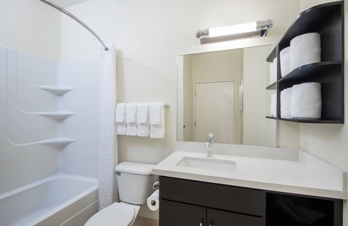 Jefferson City Hotel | Candlewood Suites Jefferson City by IHG