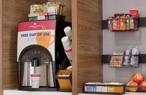 Winnetonka Hotel | Candlewood Suites Kansas City Northeast by IHG