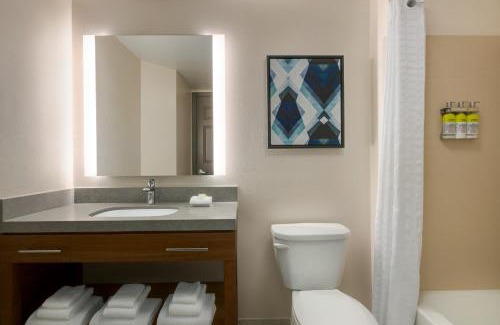 Winnetonka Hotel | Candlewood Suites Kansas City Northeast by IHG