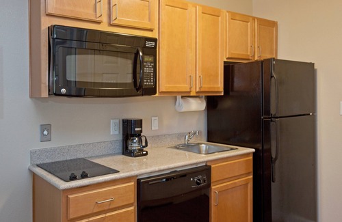 La Porte Hotel | Candlewood Suites La Porte by IHG
