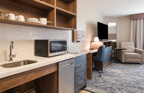 Sulphur Hotel | Candlewood Suites Lake Charles - Sulphur by IHG