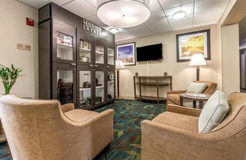 Lincoln Hotel | Candlewood Suites Lincoln by IHG