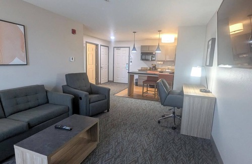 Loveland Hotel | Candlewood Suites Loveland by IHG