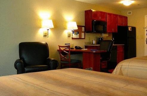 Macon Hotel | Candlewood Suites Macon by IHG