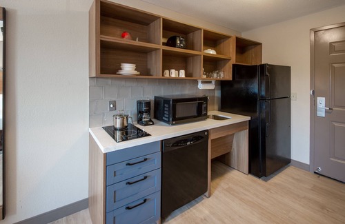 Lakeview Hotel | Candlewood Suites Manassas by IHG