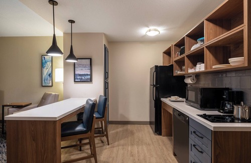 Lakeview Hotel | Candlewood Suites Manassas by IHG