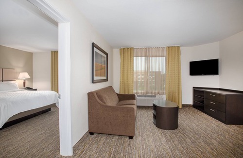 Manhattan Hotel | Candlewood Suites Manhattan by IHG