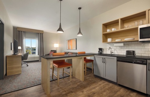 Oakwood Hotel | Candlewood Suites Oakwood by IHG