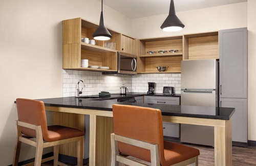 Oakwood Hotel | Candlewood Suites Oakwood by IHG