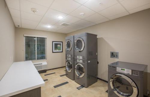 Millard Hotel | Candlewood Suites - Omaha Millard Area by IHG