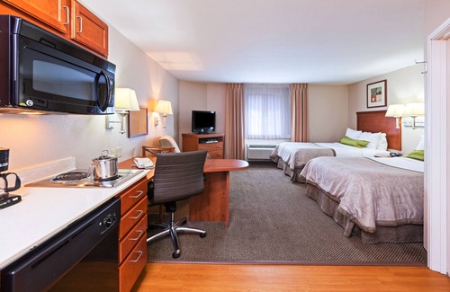 Owasso Hotel | Candlewood Suites Owasso by IHG