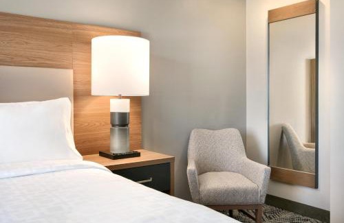 Orange Prairie Hotel | Candlewood Suites - Peoria at Grand Prairie by IHG