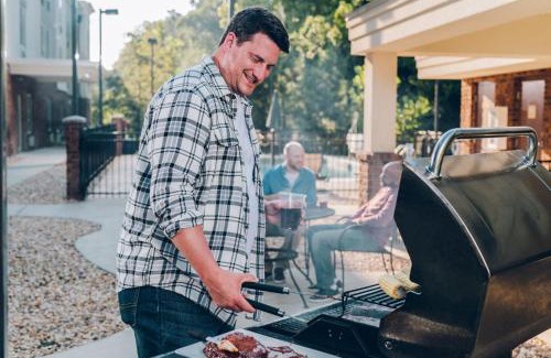 Chester Hotel | Candlewood Suites Philadelphia - Airport Area by IHG