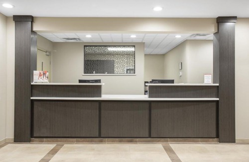 Pueblo Hotel | Candlewood Suites Pueblo by IHG