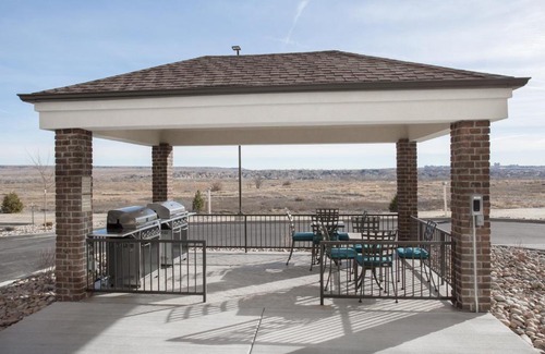 Pueblo Hotel | Candlewood Suites Pueblo by IHG
