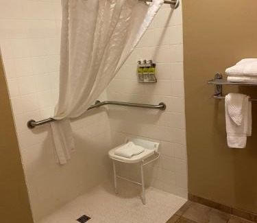 Radcliff Hotel | Candlewood Suites Radcliff - Fort Knox by IHG