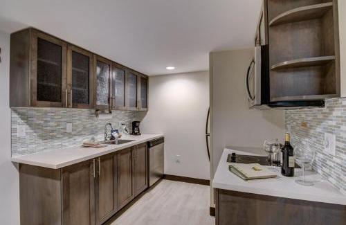 Richmond Hotel | Candlewood Suites Richmond - West Broad by IHG