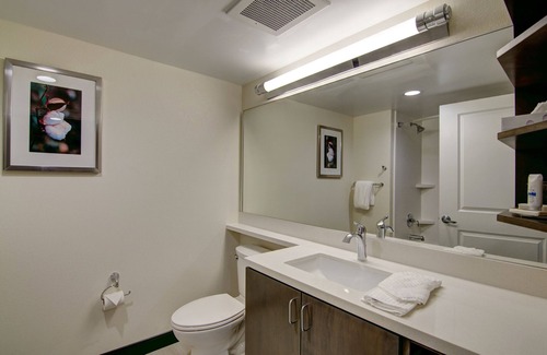 Richmond Hotel | Candlewood Suites Richmond - West Broad by IHG