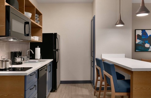 Springfield Hotel | Candlewood Suites Springfield North by IHG