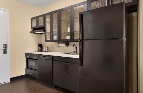 Vestal Hotel | Candlewood Suites Vestal - Binghamton by IHG