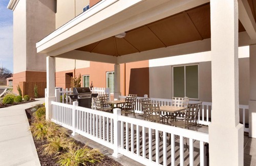 Vestal Hotel | Candlewood Suites Vestal - Binghamton by IHG