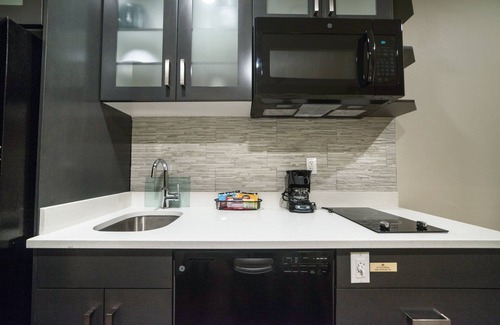 West Edmonton Hotel | Candlewood Suites West Edmonton - Mall Area by IHG