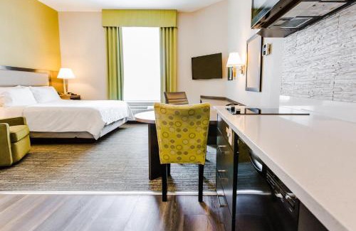 West Edmonton Hotel | Candlewood Suites West Edmonton - Mall Area by IHG