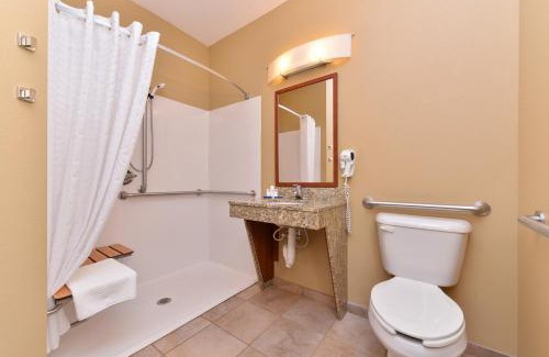 Williston Hotel | Candlewood Suites Williston by IHG