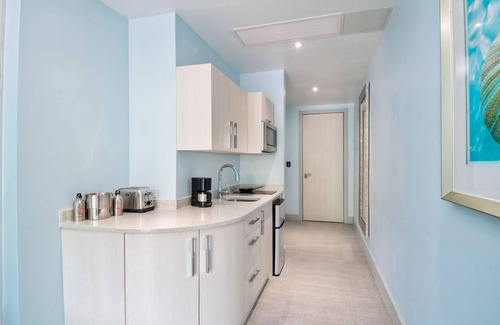 Cane Garden Bay Hotel | Cane Garden Bay Beach Hotel