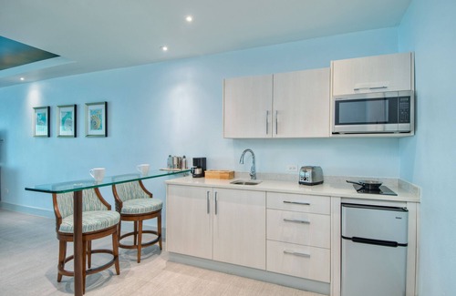 Cane Garden Bay Hotel | Cane Garden Bay Beach Hotel