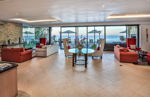 Umhlali Beach House | Canelands Beach Club