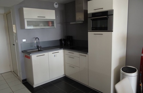 La Cote Radieuse Apartment | CANET South, T2 LUXURY AIR CONDITIONED, SEA VIEW - DIRECT BEACH, wifi, parking, pool