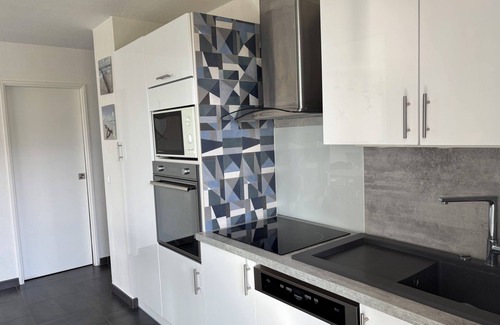 La Cote Radieuse Apartment | Canet Sud Very nice apartment of 85 m² 150 m from the beach Parking Air conditioning Wi-Fi