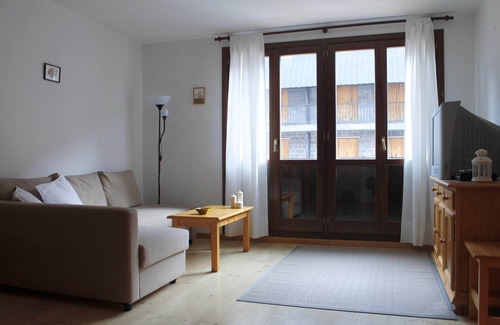 Canfranc-Estacion Apartment | Canfranc Estación Apartment in the Aragonese Pyrenees