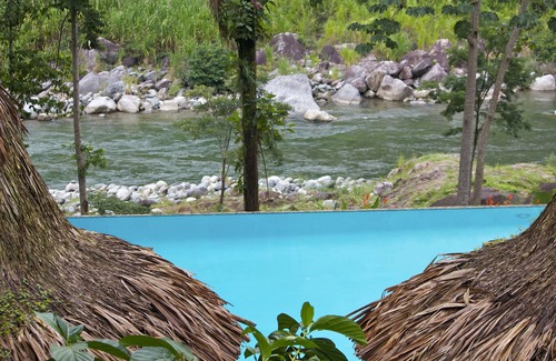 El Naranjo Villa | Cangrejal River Lodge in Pico Bonito, on Rio Cangrejal, Pool