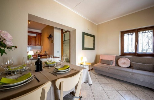 Stazzona Apartment | Caninett holiday flat with panoramic terrace