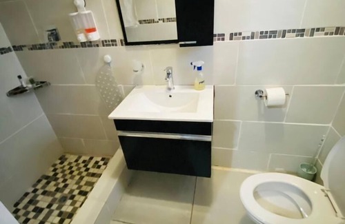 Central Bed & Breakfast | Canna Lilly Guest House