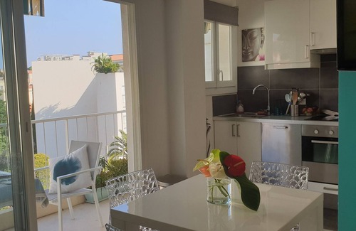 Cannes Old Town Apartment | CANNES SEA VIEW 34 m² new apartment incl a large 6 m² balcony on the 5th Floor