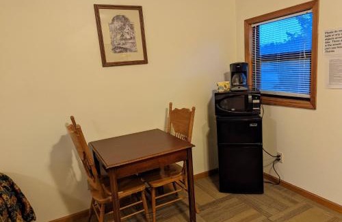 Perry Hotel | Cannon Dam Cabins