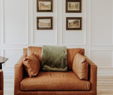 Woodbury Apartment | Cannon Street Loft on the Square
