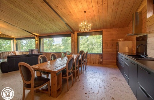 Orcival House | Canopée - Orcival - Gîte