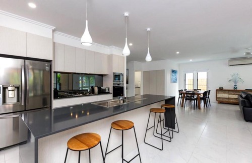 Palm Cove House | Canopy House - Palm Cove