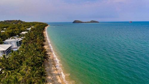 Palm Cove House | Canopy House - Palm Cove