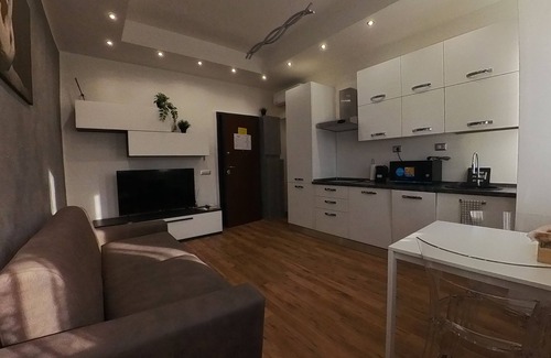 Turro Apartment | Canova Accogliente Casa Vacanze - Affari