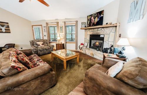 Wears Valley House | Cant Wait to Hibernate Cabin