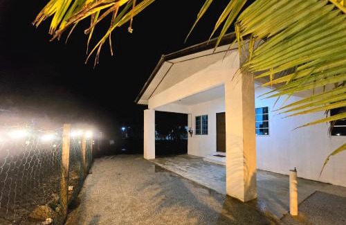 Bukit Payong House | Cantik-La Homestay Kuala Terengganu 3 Bilik